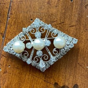 Beautiful rhinestone brooch